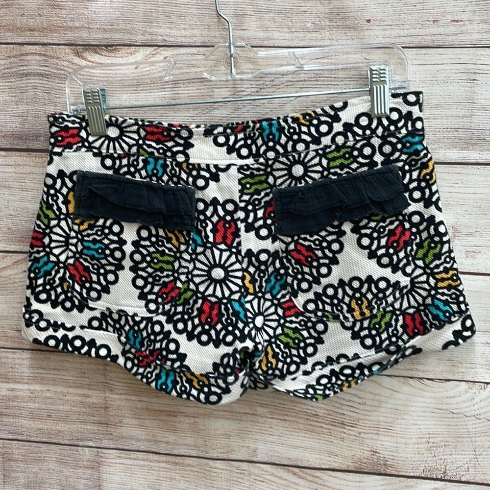 JUDITH MARCH SHORTS IN FLORAL PRINT - Picture 4 of 5